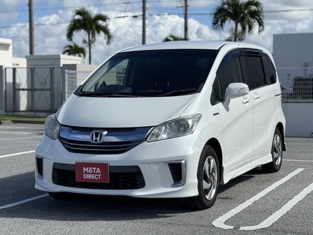 ホンダ フリードハイブリッド 1.5 プレミアムエディション ETC/CD/DVD/バックカメラ/3列シート/クルーズコントロール