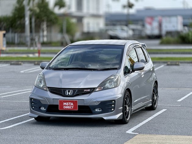 ホンダ フィット 1.5 RS 10thアニバーサリー MT車/ETC/ドライブレコーダー/フルエアロ/無限リアスポイラー/社外ホイール/フルフラットシート/Bluetooth/CD/DVD/シートカバー